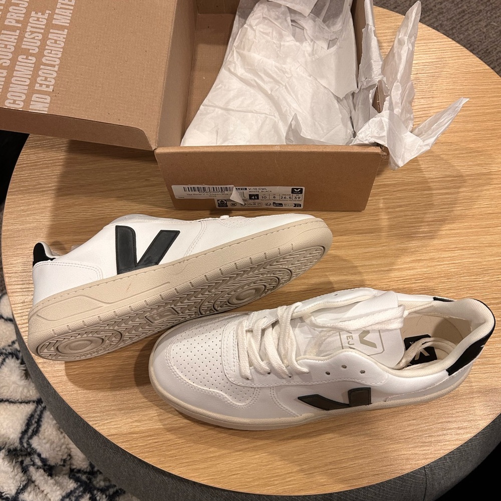 Veja V-10 Leather in White and Black